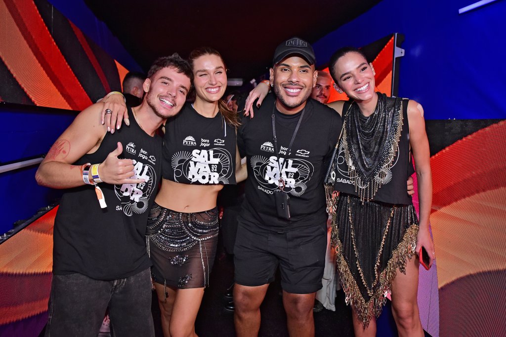 João Lucas, Sasha, Bruna Marquezine e Hugo Gloss no Camarote Salvador 